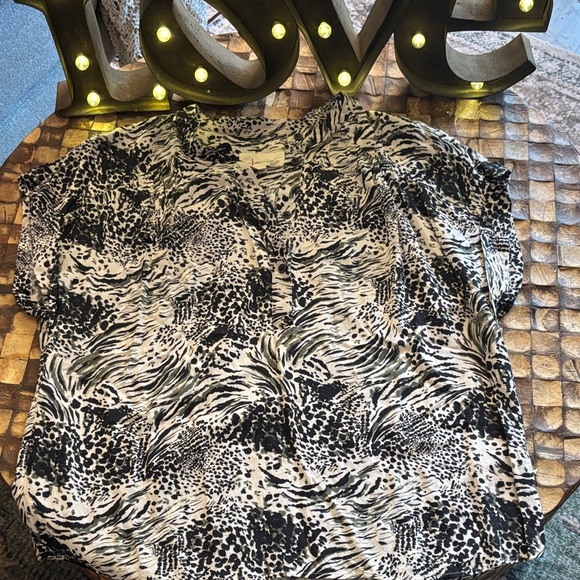 Anthropologie Tops - Anthropologie Monochrome Animal Print Blouse